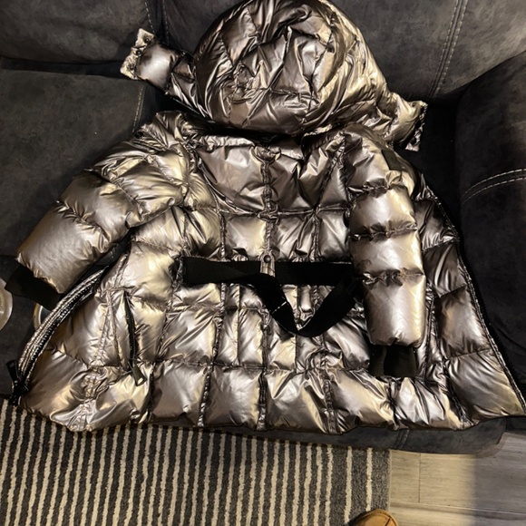 SAM Coat - Picture 2 of 7